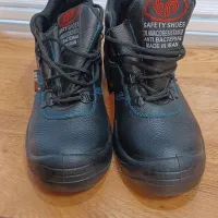 کفش ایمنی وکار