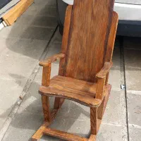 صندلی چوبی گهواره ای