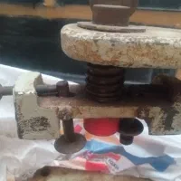پرس درب بطری فلزی