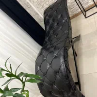 صندلی پایه چوبی و تخت چستر و میزناخن