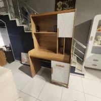 میزتحریروکتابخونه