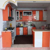 واحد آپارتمانی ریلوی نزدیک جاده اصلی