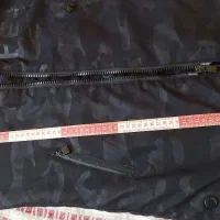 کاپشن|لباس|فولادشهر, B7|دیوار