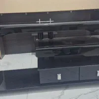 میز تلویزیون در حد نو