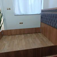 تخت دونفره چوبی، کاملا سالم|تخت و سرویس خواب|صومعه‌سرا, |دیوار