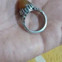 انگشتر بزرگ عقیق عسلی کهنه دو مهر