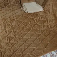 رو تختی دو نفره مخمل ترک تمیز(به رنگ اتاقم نمیاد)