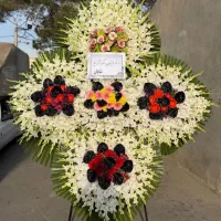 کد۹۰ تاج گل دسته گل(تسویه زمان تحویل ارسال رایگان)|گل و گیاه طبیعی|تهران, خرمشهر|دیوار