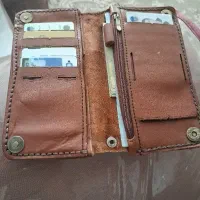 یک عددکیف پول پیداشده