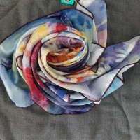 روسری حریر فوق العاده زیبا و شیک