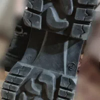 بوت دخترانه|کیف، کفش، کمربند|قدس, شهر‌قدس|دیوار