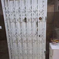 حفاظ درب اکاردئونی اپارتمان / محافظ پنجره و تراس|مصالح و تجهیزات ساختمان|مشهد, فرهنگ|دیوار