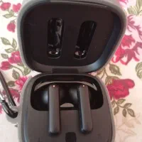 دوعدد ایرپاد و هدفون (تکی هم میفروشم)|لوازم جانبی موبایل و تبلت|شهرکرد, |دیوار