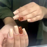 تخفیف ویژه کاشت ناخن و ترمیم و لمینت