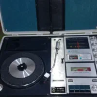 گرامافون سه کاره|کلکسیون اشیاء عتیقه|چرداول, |دیوار