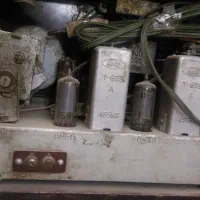 رادیو قدیمی|کلکسیون اشیاء عتیقه|تربتحیدریه, داروپخش|دیوار