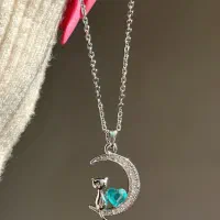 گردنبند ماه و گربه