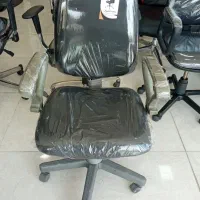 صندلی گردان سالم