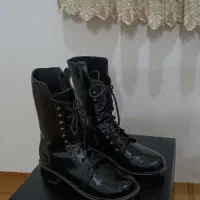 بوت در حد نو کاملا سالم 1بار پوشیده شده