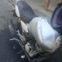 موتور سیکلت آپاچی 150