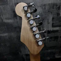 گیتار الکتریک fender|گیتار، بیس، امپلیفایر|فولادشهر, B4|دیوار