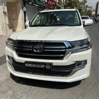 لندکروز ۸ سیلندر صفر ۲۰۲۰ سفید بدون مشابه