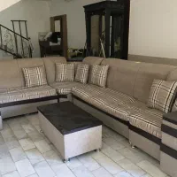 مبل راحتی و میز جلو مبلی