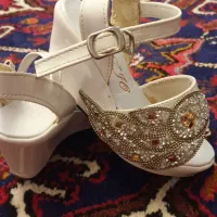 لباس و کفش برای ۶ تا ۸ ساله