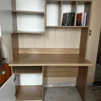 میز تحریر مارک اپادانا