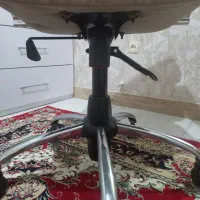 صندلی سالم و تمیز درحدنو