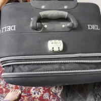 چمدان سایز بزرگ|کیف، کفش، کمربند|اصفهان, برازنده|دیوار