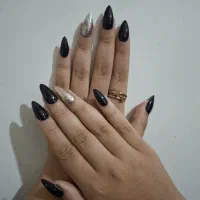 کاشت ناخن ومژه