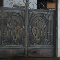 درب حیاطی ماشین رو
