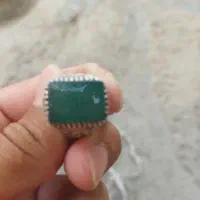 انگوشتر