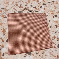 کیسه نان و سبزی