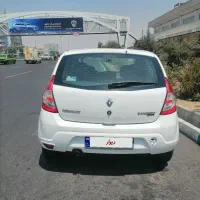 رنو ساندرو