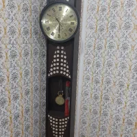 ساعت ایستاده و میز تلویزیون