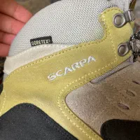 کفش|کیف، کفش، کمربند|اصفهان, رزمندگان|دیوار