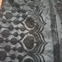 چادر مشکی‌طرح دار