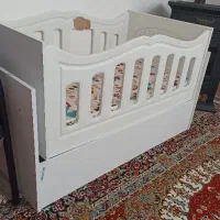 تخت خواب نوزاد|تخت و سرویس خواب|بیرجند, |دیوار