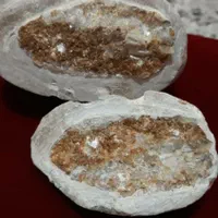 سه تا سنگ برش خورده باچندتاسنگ دیگر|جواهرات|رشت, نظری|دیوار