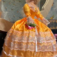 عروسک خارجی موزیکال نو باجعبه