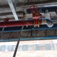 کارگر دست به آچار جوشکار گاز کش خورده کاری