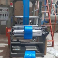 استخدام نیروی کار خانم و آقا در تولید کیسه فریزر