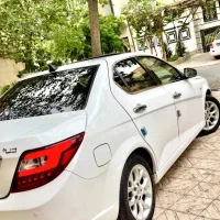 دنا پلاس ۶ دنده توربو سانروف مدل 402