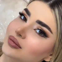 میکاپ و شنیون حرفه ایی وخدمات ناخن