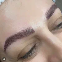 مدل بدون تتو با ابروی بدون مو یا کم مو برای میکرو