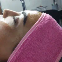 پاکسازی تخصصی صورت با دستگاه