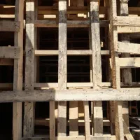 خریدوفروش پالت چوبی سالم وشکسته|عمده‌فروشی|قم, قلعه صدری|دیوار