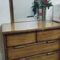 دراور همراه با آینه در حد نو